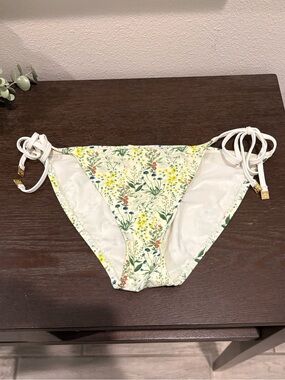 Tory Burch Cream Floral Bikini Bottoms with Gold Hardware Size Small